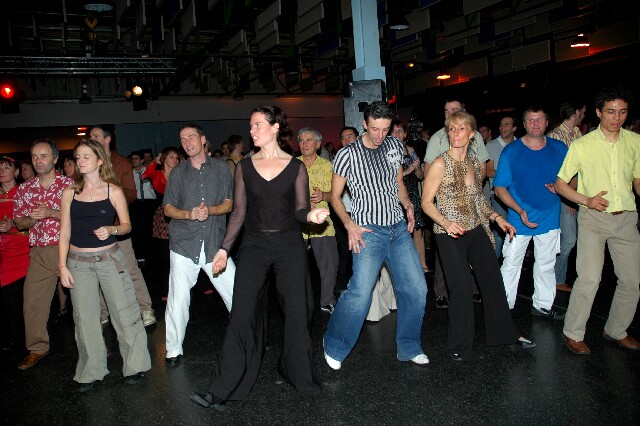 min 2005 11 12 fous swing 269